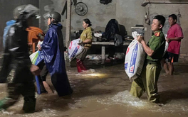 Vì sao Hà Tĩnh hứng mưa lớn dồn dập đêm qua?