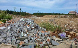 Đất dự án đô thị bị 'biến' thành bãi đổ chui xà bần