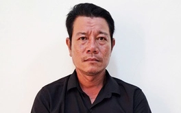 Bắt người dùng dao cắt giấy tấn công bạn gái