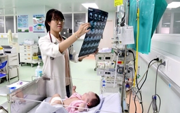 Nữ bác sĩ trẻ thích chinh phục khó khăn