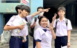 Thí sinh thoải mái vì đề thi đánh giá năng lực đợt 2 vừa sức, 16-6 công bố kết quả thi