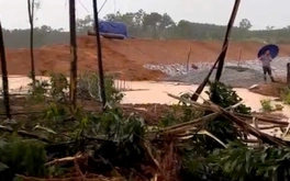 Sở nói tự phá đê quai để thoát lũ, chủ tịch xã nhận dùng từ 'vỡ đập' là chưa đúng