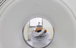 Táo bón chỉ định nội soi trực tràng, viêm họng thì chụp chiếu, bao giờ bớt chuyện lạm dụng kiểu này?