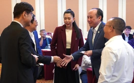 Bất động sản Danh Khôi đổi tên, chuyển sang làm cả nông nghiệp và y tế