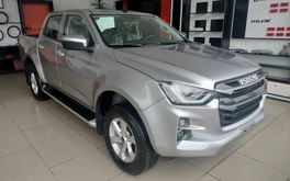 Tin tức giá xe: Isuzu D-Max dọn kho giảm giá tới 100 triệu, hợp 'dân cày' không quan trọng 'đẹp mã'