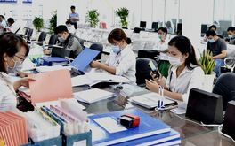 Vì sao bỏ hình thức kỷ luật giáng chức, hạ bậc lương với cán bộ, công chức?