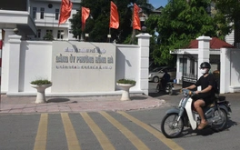 Các phường ở Hà Nội gắn biển tên, tân trang trụ sở để chuẩn bị về 'nhà' mới