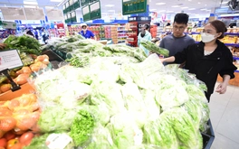 Hàng thiết yếu giảm giá mạnh trong Shopping Season 2025