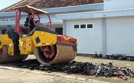 Hơn 1.000 súng, dao tự chế được Công an Long An tổ chức tiêu hủy