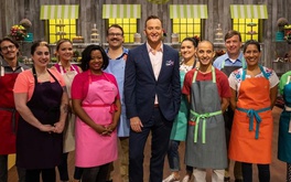 Những thảm họa kinh dị trong show làm bánh Spring Baking Championship