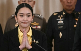Nước đi toan tính của thủ tướng Thái Lan trước viễn cảnh bị đình chỉ chức vụ
