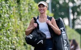 Đối thủ của Sabalenka gây sốt về nhan sắc tại Wimbledon 2025