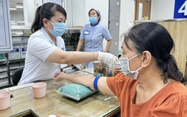 Thói quen ăn mặn, lười vận động: 'thủ phạm' âm thầm gây loãng xương