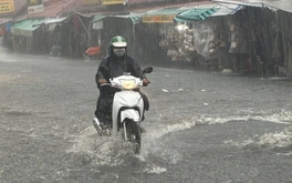 Hôm nay 5-6, Nam Bộ vẫn mưa to, đề phòng lốc, sét, mưa đá