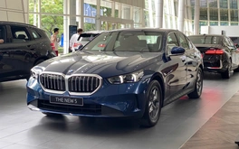 BMW 5 Series 2025 trình làng ở Việt Nam, mới ra đã giảm ngay 100 triệu cạnh tranh E-Class