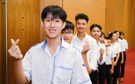 Trao học bổng Chắp cánh ước mơ: Vệt sáng lung linh trên bức tranh đen thẫm