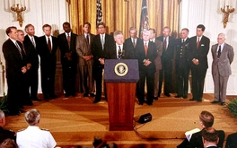 Xem lại thời khắc Tổng thống Bill Clinton tuyên bố bình thường hóa quan hệ với Việt Nam 30 năm trước