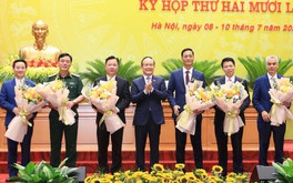 Miễn nhiệm chức Ủy viên UBND TP Hà Nội với Trung tướng  Nguyễn Quốc Duyệt, bầu bổ sung 4 ủy viên mới
