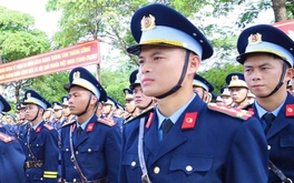 Không quân Công an nhân dân 'tiếp sức' cán bộ, chiến sĩ tập luyện diễu binh 1.000 thùng sữa