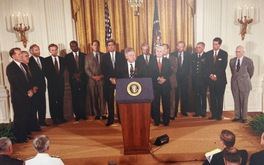 Xem lại thời khắc Tổng thống Bill Clinton tuyên bố bình thường hóa quan hệ với Việt Nam 30 năm trước