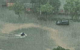 Đêm nay, miền Bắc tiếp tục mưa to, Nam Bộ mưa gia tăng từ ngày mai