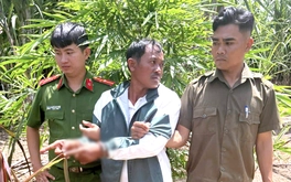 Bắt người chồng bạo lực với vợ, bắn công an bị thương