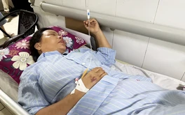 Nạn nhân vụ ô tô đâm hai xe máy rơi sông: 'Không nghĩ tôi còn sống'