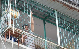 Hơn 100 hộ dân ở cư xá Thanh Đa đã tháo dỡ 'chuồng cọp' sau khi được vận động