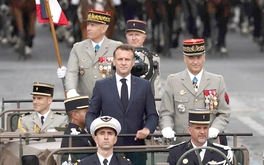 Tham vọng quốc phòng của ông Macron