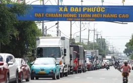 Né kẹt xe trên cao tốc TP.HCM - Long Thành - Dầu Giây, chọn đi phà Cát Lái vẫn bị dính