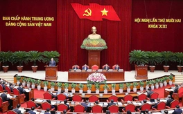 Khai mạc Hội nghị Trung ương lần thứ 12: Xem xét công tác cán bộ, tiếp tục cải cách, đổi mới