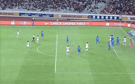 Video: Chiêu ném biên như phạt góc lại giúp Indonesia chiến thắng