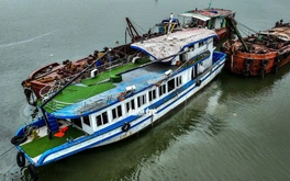 Tỉnh Quảng Ninh họp báo vụ lật tàu du lịch ở Hạ Long làm 35 người chết