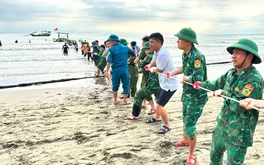 Hà Tĩnh có 58 tàu thuyền bị sóng đánh chìm, 2 người mất tích trên biển
