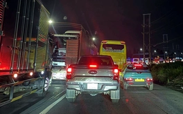 Đóng lối vào cao tốc TP.HCM - Long Thành - Dầu Giây, quốc lộ 1 kẹt cứng hơn 10km