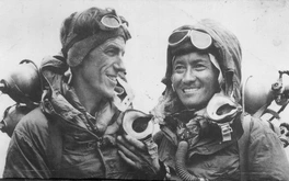 Bất ngờ về Hillary: 'Ông vua' chinh phục Everest của New Zealand có dùng oxy bổ sung?
