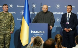 Tin tức thế giới 24-7: Ukraine đề xuất cuộc gặp Putin - Zelensky; Hải quân Iran đối đầu tàu chiến Mỹ