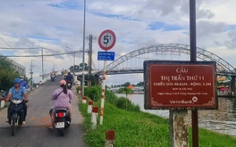 Miệt Thứ có còn xa lắc xa lơ - Kỳ 1: Tìm quê Sơn Nam bận quần đùi, đá cá lia thia