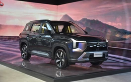 Mitsubishi Destinator trước khi về Việt Nam: Giá quy đổi cao nhất 745 triệu có gì?