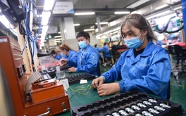 Phát triển công nghiệp, càng không thể để hàng Việt bị loại khỏi sân nhà