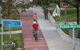 Singapore nâng ý thức người tham gia giao thông trên vỉa hè