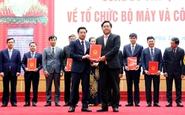 Bộ máy lãnh đạo UBND tỉnh Phú Thọ và giám đốc các sở, ngành