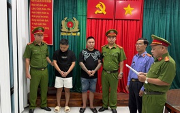 Bắt chủ tiệm net và 1 nghi phạm hành hung 2 thiếu niên ở phường Tân Thới Hiệp, TP.HCM