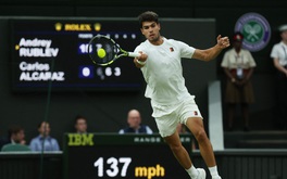 Alcaraz nén đau để thi đấu tại Wimbledon