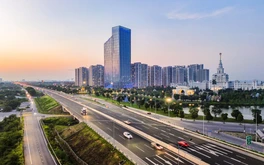 Đề xuất cấm xe tải, xe khách chạy ở làn sát dải phân cách trên 2 cao tốc