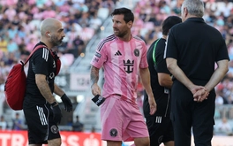 Messi chấn thương rời sân phút thứ 11, Inter Miami thắng 'hú vía'