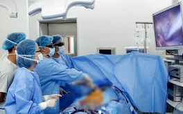 Việt Nam đào tạo y khoa không giống ai và làm gì để thay đổi?