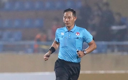 Khắc nghiệt suất trọng tài bắt chính V-League