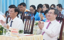 Thành ủy TP.HCM yêu cầu không tổ chức văn nghệ chào mừng đại hội Đảng các cấp