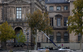 Thieves steal French crown jewels from Louvre in daytime raid